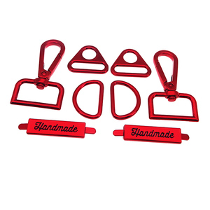 Nhà Máy Trực Tiếp Cung Cấp Màu Đỏ Tùy Chỉnh Kim Loại Ví Túi Xách Làm Phần Cứng Kit <span class=keywords><strong>Snap</strong></span> <span class=keywords><strong>Hook</strong></span> D Vòng Tam Giác Khóa Nhãn Tag - Product Image 2