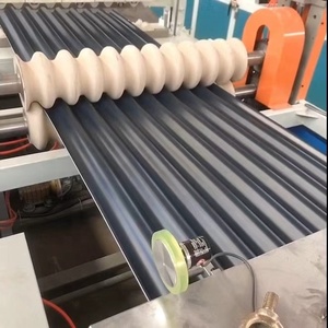 Ligne de Production de plaques de panneaux de carreaux en PVC, feuille émaillée colorée ondulée multicouches - Product Image 1