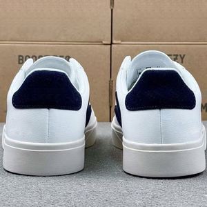 Zapatillas Deportivas de Cuero Blanco OEM/ODM, Zapatos de Diseñador, Tenis Hombre, Minimalistas, Casuales, con Logotipo Personalizado, Zapatos Planos Vulcanizados para Hombre y Mujer - Product Image 4