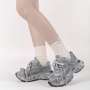 Chaussures de course décontractées tendance pour hommes, à lacets, rehaussantes, avec empeigne en maille, semelle épaisse, souples, de luxe, pour la marche - Product Image 4