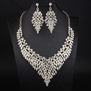 Conjunto de Collar y <span class=keywords><strong>Pendientes</strong></span> de Estilo Lujoso y Espléndido de la Fábrica de Joyería de Yiwu, Adorno para Vestido de Mujer para Cena - Product Image 2