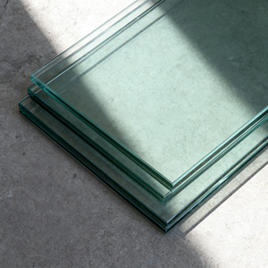 Panneau en verre de sécurité feuilleté trempé de haute sécurité, résistant aux explosions et aux balles pour le gouvernement, le comptoir de banque et les vestibules <span class=keywords><strong>ATM</strong></span> - Product Image 1