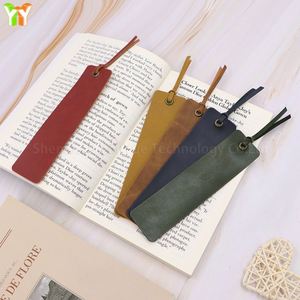 ที่คั่นหนังสือหนัง PU แบบคลาสสิกพร้อมพู่ห้อยและเชือก ของขวัญสำหรับคนรักหนังสือ - Product Image 6
