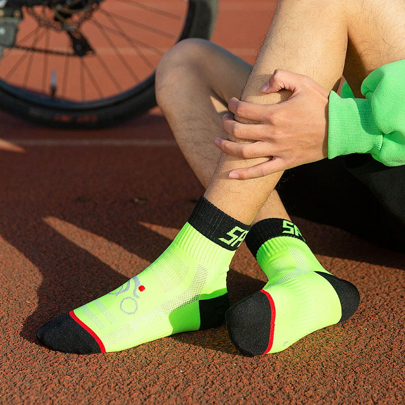 Wholesale New and Original New Cycling Sock Breathable Basketball Socks Protect Feet Wicking Sport Socks