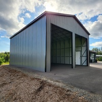 Garage en acier léger au design moderne pour le stationnement de véhicules résidentiels profondément personnalisé et économe en énergie pour le bureau ou la maison