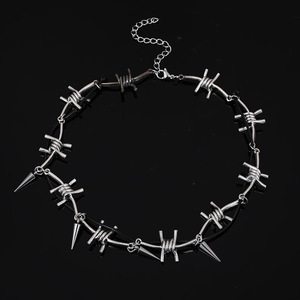 Collana di rivetti in metallo con personalità Hip-hop Punk gotico scuro SongYi - Product Image 4