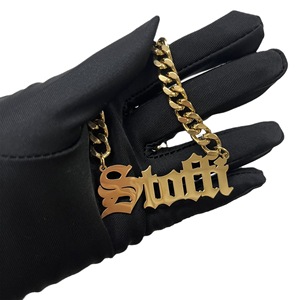 CAIOOCHE <span class=keywords><strong>Collana</strong></span> con Ciondolo <span class=keywords><strong>Personalizzabile</strong></span> in Acciaio Inossidabile con Lettera 8mm per Uomo e Donna - Product Image 3