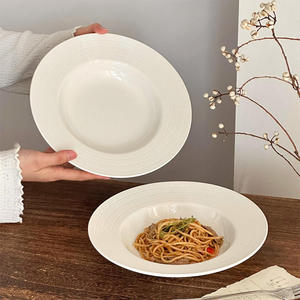 Assiettes creuses en céramique blanches <span class=keywords><strong>semi</strong></span>-mates rondes en vrac, style chapeau de paille, haut de gamme, pour fêtes, dîners, steak, pâtes, avec motif lignes, économiques - Product Image 6