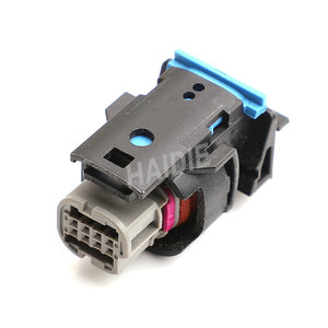 ידית דלת חיצונית חשמלית עם חיישן לרכב פולקסווגן אאודי מגוטן CC גולף דגם 3G0973708B של חברת היידי קופפר נקבה, כולל צמה וחיבור. - Product Image 1