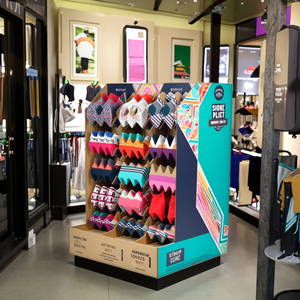 Espositore da banco pieghevole all'ingrosso in fabbrica con ruote calde espositore da pavimento in cartone per calzini confezione piatta - Product Image 2