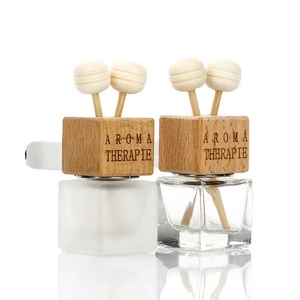 Penjualan laris botol penyebar Aroma kaca buluh mobil 8ml botol parfum mobil persegi botol penyebar mobil buram klip ventilasi - Product Image 1