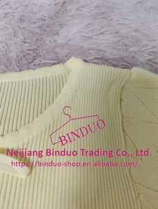 패셔너블한 여성 의류 심플한 여성용 상의 모던하고 쿨한 반팔 티셔츠 - Product Image 5