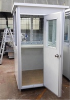 3.93ft * 3.93ft * 7.54ft Maison Préfabriquée Bureau Portable Cabine Kiosque de Sécurité Sentry Box Guard Booth Outdoor Temporary Tiny House