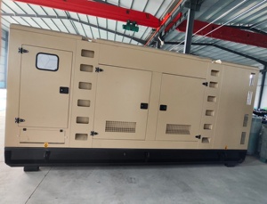 Дизельный генератор открытого исполнения с низким уровнем выбросов, 240 кВт, 300 кВА, 3 фазы, водяное охлаждение, глушитель, АВР, дистанционный запуск, 1800 об/мин, генератор Stanford - Product Image 1