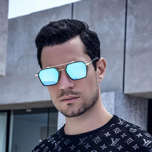 Gafas de Sol Personalizadas para Hombre, Montura Cuadrada Negra, Lentes de PC con Protección UV400, Estilo Instagram, Protección Solar - Product Image 3