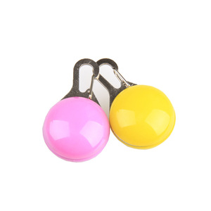 Luz de seguridad para mascotas, lámpara de noche LED para perros, colgante para mascotas, luz de noche ajustable, gato, perro, suministros colgantes luminosos, lámparas de colores - Product Image 1