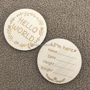 Plaque en <span class=keywords><strong>bois</strong></span> <span class=keywords><strong>personnalisée</strong></span> Hello World en <span class=keywords><strong>bois</strong></span> pour faire part de naissance de bébé Tableau de statistiques pour nouveau-né Photo Prop Nursery Decor - Product Image 3