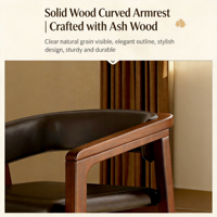 Chaise de salle à manger contemporaine en bois massif italien - Fauteuil nordique de luxe avec dossier en rotin et assise rembourrée en PU, idéal pour les espaces repas écologiques
