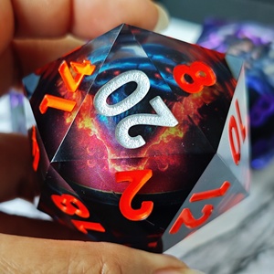 Mini hành tinh ngọn lửa sọ dẫn 50mm D20 xúc xắc handmade đa diện nhựa lõi lỏng D20 xúc xắc RPG DND Hội Đồng Quản trị trò chơi tùy chỉnh lớn D20 xúc xắc - Product Image 3