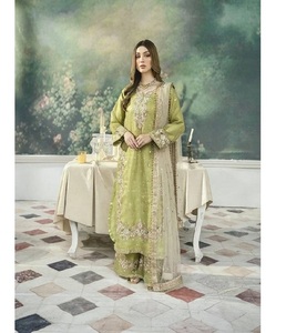 Tenue élégante Palazzo Kurti conçue pour une utilisation polyvalente, vêtement indien élégant adapté aux fêtes, aux rassemblements festifs et aux événements culturels - Product Image 4
