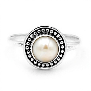 Precio al por mayor de alta calidad Plata de Ley 925 Plata oxidada Perla de agua dulce Anillo de forma redonda Joyería hecha a mano India - Product Image 1