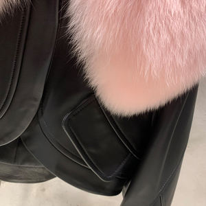 Chaqueta negra de cuero con piel de zorro real chaqueta de cuello de piel rosa chaqueta de cuero recortada para mujer - Product Image 4