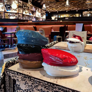 Boina de Invierno para Mujer, de Cuero PU Sólido, Estilo Francés, Color Negro, con Bordado a Mano, Diseño Liso para Fiestas Casuales - Product Image 3