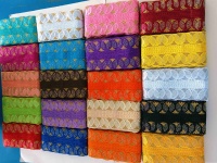 Nouvelle dentelle africaine brodée multicolore en strass pour la confection de robes et la décoration DIY en gros
