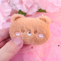 Broche en peluche découpée en tissu doux, motif petit démon de dessin animé, personnalisée et mignonne, pour usage promotionnel