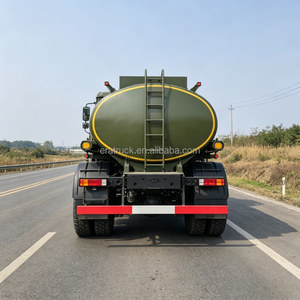 Camion-citerne SINOTRUK HOWO adapté aux opérations sur le terrain, 4x4 AWD tout-terrain, 5000L 8000L, camion-citerne à eau diesel à vendre - Product Image 6