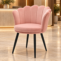 Chaise de salle à manger personnalisée en tissu DM OEM ODM avec dossier en forme de pétale et plusieurs finitions de pieds pour les acheteurs en gros