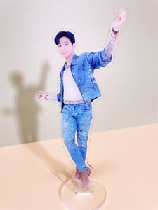 OEM Odm ตัวละครอะคริลิค ซื้อ 3 แถม 1 ฟรี จีอน จองกุก สแตนดี้ <span class=keywords><strong>BTS</strong></span> สแตนดี้อะคริลิคขนาดใหญ่ 20 ซม. Permission to Dance Butter My T - Product Image 3