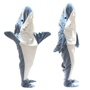 Combinaison <span class=keywords><strong>Kigurumi</strong></span> en flanelle chaude pour femmes, enfants et parents, motif requin de dessin animé, drôle, vêtement de nuit animal - Product Image 1