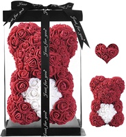 Ours en roses artificielles fait à la main
