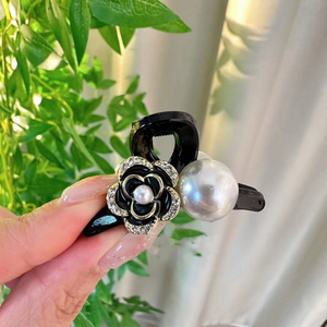 Nouvelle Épingle à Cheveux Unique en Perle Blanche et Fleur Noire, Design de Niche, Élégante, Luxe Léger, Accessoire de Mode Féminin - Product Image 3