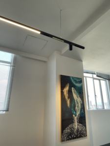 Iluminación <span class=keywords><strong>de</strong></span> pista lineal LED magnética compacta <span class=keywords><strong>de</strong></span> estilo moderno para uso en interiores 18W <span class=keywords><strong>Dali</strong></span> Triac 0-10V Modo <span class=keywords><strong>de</strong></span> atenuación para hoteles boutique - Product Image 4