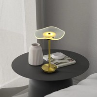 Lámpara Nocturna LED Inalámbrica de Metal Moderna y Lujosa para Decoración del Hogar, Recargable por USB, Flexible, con Control Táctil de 3 Colores y Regulación de Intensidad para Dormitorios