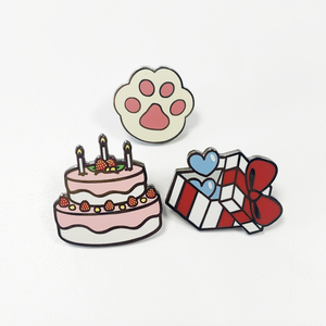 Gepersonaliseerde logo metalen ambachtelijke zilveren speldbadge met <span class=keywords><strong>cartoon</strong></span> schattige ontwerpen, hard emaille, cadeau speld - Product Image 6