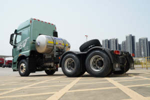 รถบรรทุกห้องเย็น DONGFENG Chenglong H5V EV - ระบบทำความเย็นไฟฟ้า -18 องศา เหมาะสำหรับขนส่งอาหาร แบตเตอรี่ 282kWh ระยะทาง 201-300 กม. <span class=keywords><strong>6x4</strong></span> - Product Image 3
