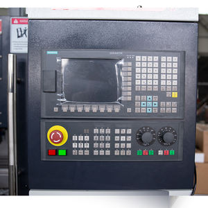 Ventes directes d'usine Petites fraiseuses CNC verticales XH7126 7136 Usinage de pièces BT40 Broche CNc Centre d'usinage vertical - Product Image 5