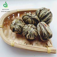 Boules de thé fleuri artisanal chinois, thé blanc fleuri, globe d'amarante, fleurs d'herbes, thé fleuri en vrac