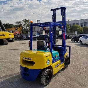 Used Forklifts Komatsu 30 3 Ton Diesel Engine Portable Stacker Forklift Truck Used Construction and <b>Transporting</b> Machinery - Product Image 2