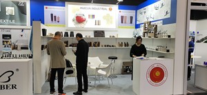 Pièces <span class=keywords><strong>de</strong></span> meubles en plastique à <span class=keywords><strong>angle</strong></span> oblique modernes, conformes aux tests SGS, prix <span class=keywords><strong>d</strong></span>'usine, pieds <span class=keywords><strong>de</strong></span> meubles en bois - Product Image 6