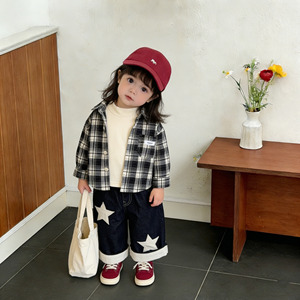 Set Tre Pezzi in Stile Coreano per Ragazze: Camicia a Quadri in Cotone, Jeans e Top Alla Moda per Primavera e Autunno - Product Image 1