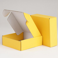Boîte d'expédition d'emballage en papier cadeau tendance à la mode personnalisée pour vêtements boîte d'emballage en carton ondulé kraft