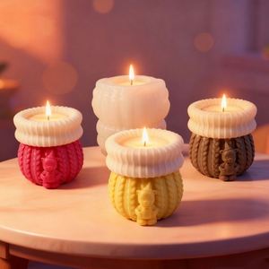 Moldes de silicona con forma de oso pequeño para velas aromáticas, manualidades DIY y adornos de yeso con forma de suéter - Product Image 2