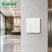 Interruptor de Pared de 3 Botones, Estándar del Reino Unido, Marca Kolani, Fabricación OEM/ODM, Interruptor de Luz de Pared de 10A con Triple Botón, Resistente al Fuego, en PC