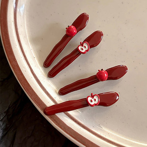 กิ๊บติดผมรูปแอปเปิ้ลน่ารักสไตล์เกาหลีสำหรับเด็กผู้หญิง สีแดงสด ดีไซน์สวยหรู - Product Image 2