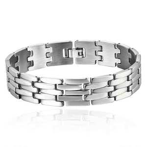 Brazalete de Reloj de Acero Inoxidable de 19 mm con Eslabones Geométricos y Hebilla de Pin, Joyería Duradera para Hombres y Mujeres - Product Image 5