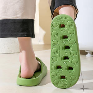 รองเท้าแตะฤดูร้อนระบายอากาศได้ดี รองเท้าแตะแบบเปิดนิ้วเท้า EVA ให้ความรู้สึกเย็นสบาย พื้นรองเท้ากันลื่นสำหรับสภาพอากาศร้อน ใส่ได้ทุกวัน - Product Image 2